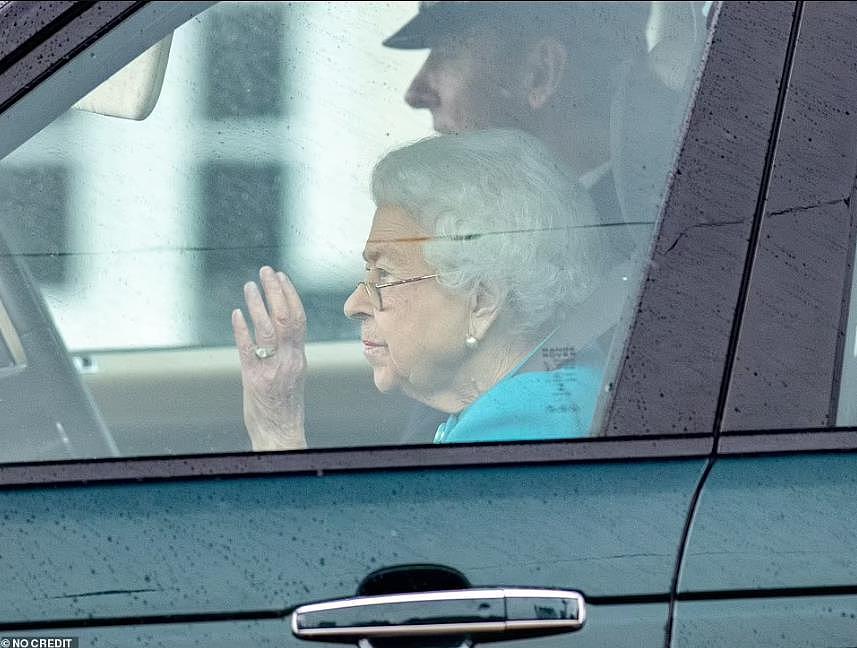 英国女王登基70周年大典2日举行：哈里梅根到场，全英都high起来了！（组图） - 7