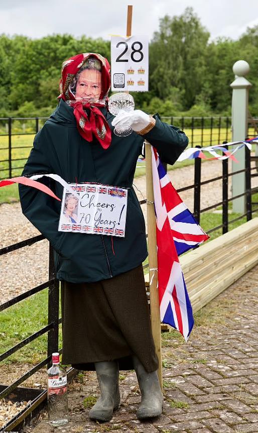 英国女王登基70周年大典2日举行：哈里梅根到场，全英都high起来了！（组图） - 50