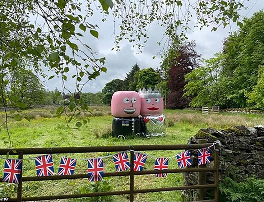 英国女王登基70周年大典2日举行：哈里梅根到场，全英都high起来了！（组图） - 53