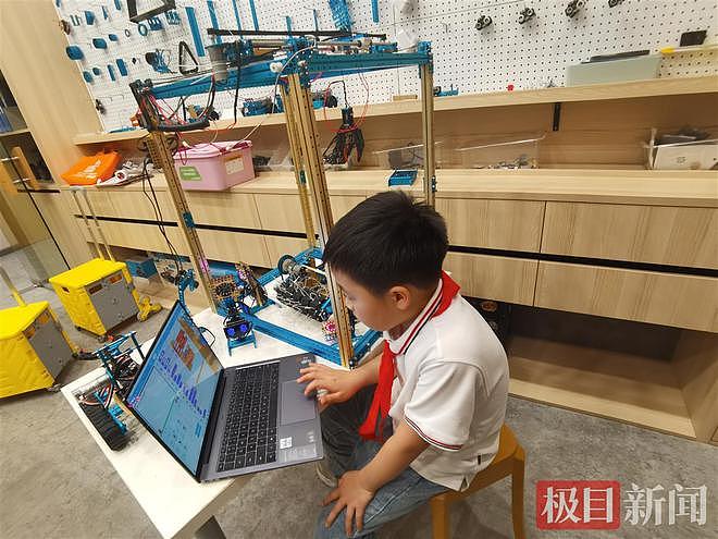 中国10岁娃写了40款游戏，父母成首席体验官（组图） - 5