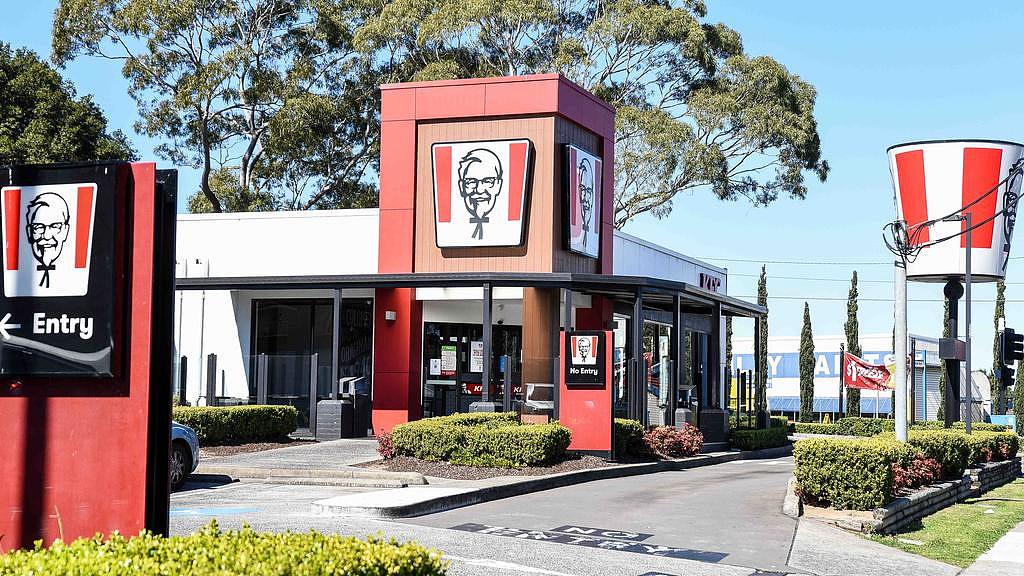 生菜供应链中断，澳洲KFC汉堡要变样：或生菜卷心菜混着来（组图） - 2