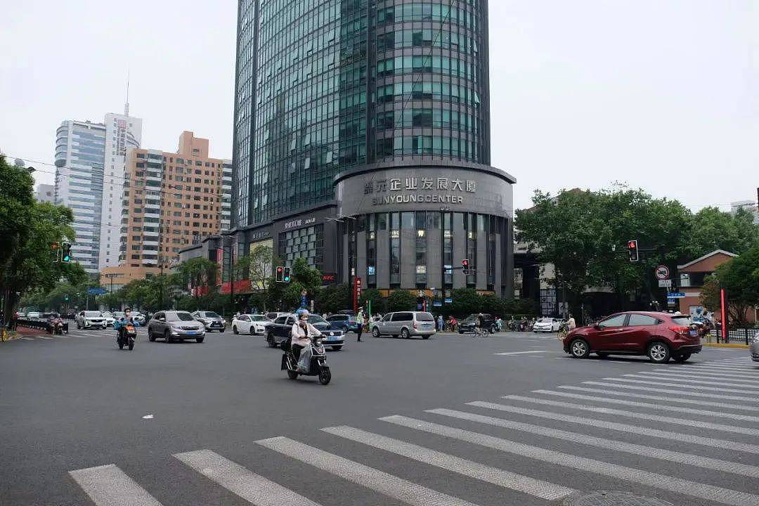 上海街头出现有史以来最多的保时捷和法拉利（组图） - 6