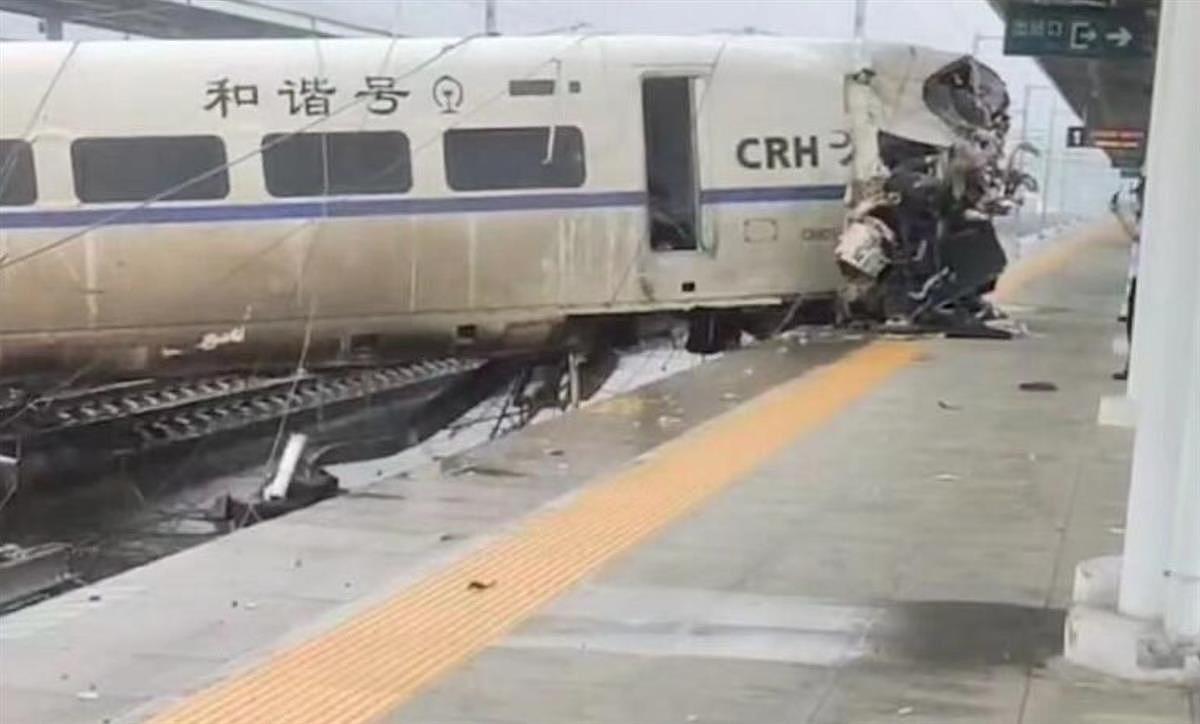 一动车在贵州榕江站脱轨，应急部门：两节车厢脱轨，正核实受伤情况