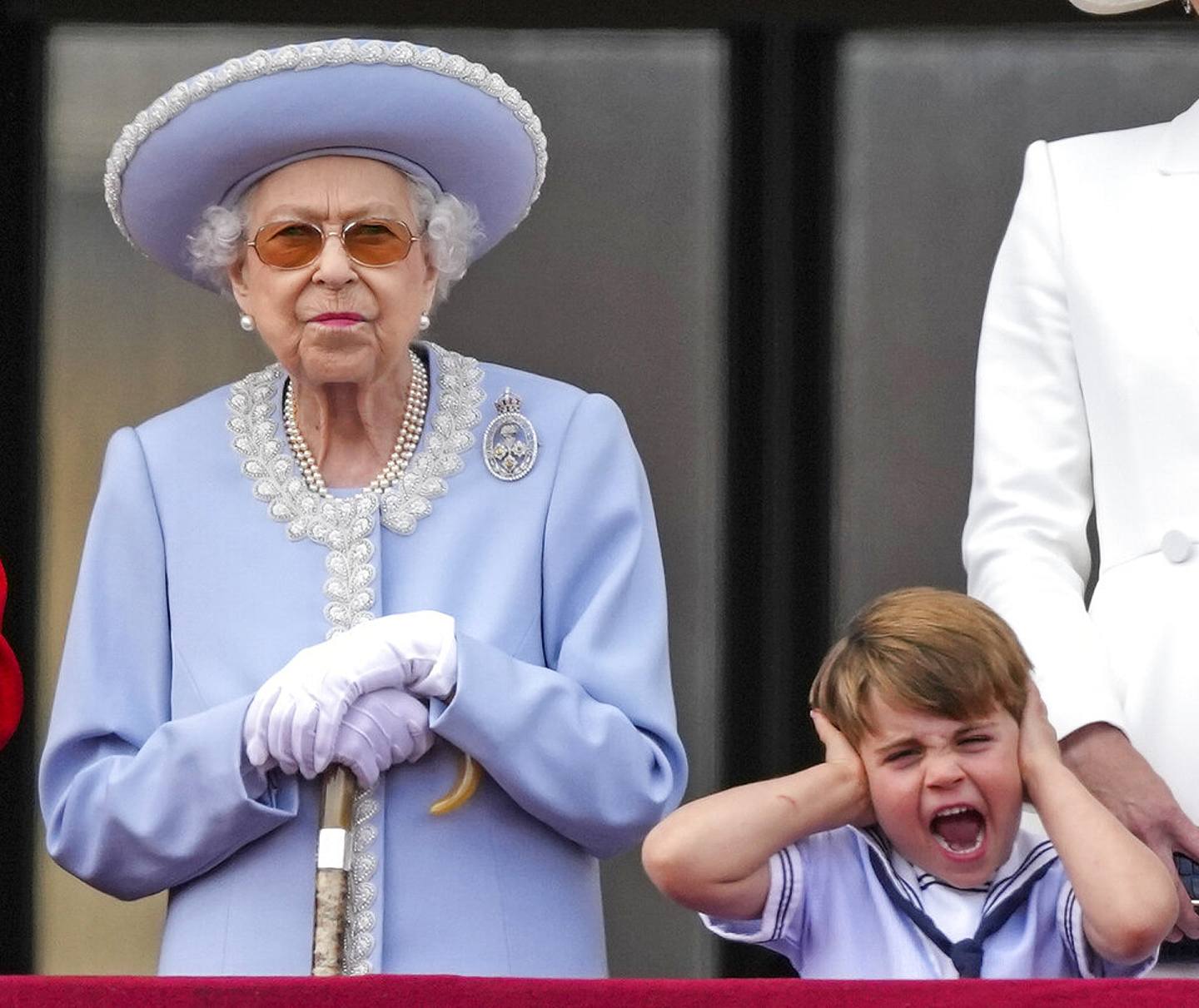在英女王伊利沙白二世登基70周年庆典中，路易王子丰富且趣怪的表情为活动更添欢乐！ （AP）