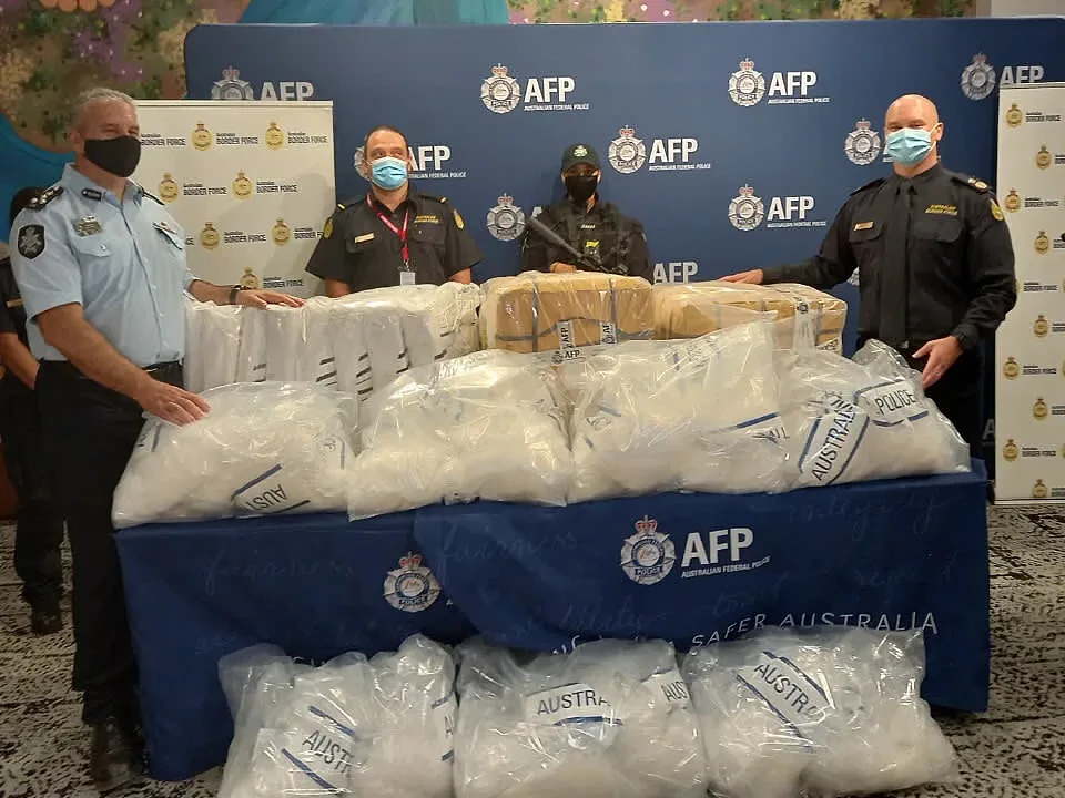 澳洲警方查获大量冰毒非法入境。    图:澳洲联邦警察推特AFP @AusFedPolice