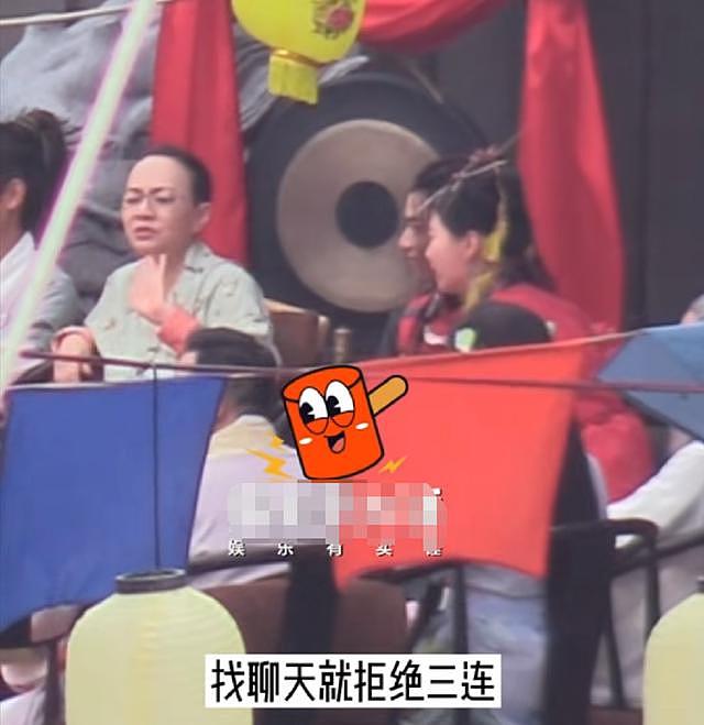 宋丹丹片场频翻白眼！金靖三次套近乎遭嫌弃，张一山表情显尴尬（组图） - 8