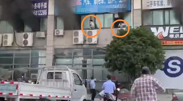 杭州临平火灾现场曝光，有人跳楼自救逃生，有人被烧得衣不蔽体（组图） - 6