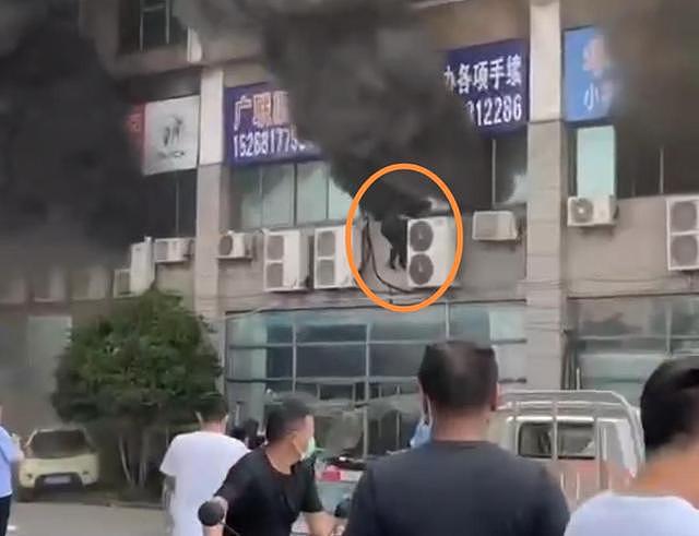 杭州临平火灾现场曝光，有人跳楼自救逃生，有人被烧得衣不蔽体（组图） - 7