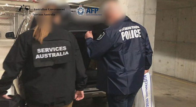 诈骗$44万疫情补贴！警方捣毁诈骗团伙，两名亚裔成员在悉尼被捕（组图） - 3