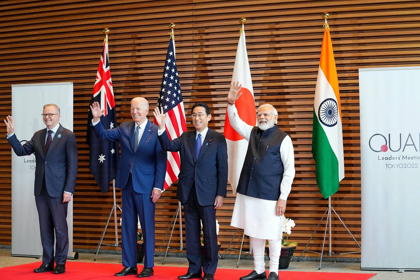 5月24日，日本東京，拜登、岸田文雄、莫迪，以及新任澳洲總理阿爾巴尼斯（Anthony Albanese）在出席「四方安全對話」（Quad）峰會前合照。（新華社）