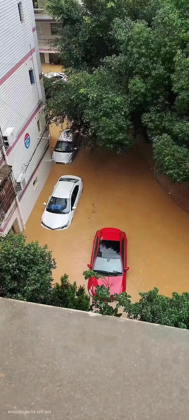 中国8省遭遇超级暴雨！多人遇难，连房带人全冲走，最可怕的你却看不到（组图） - 4