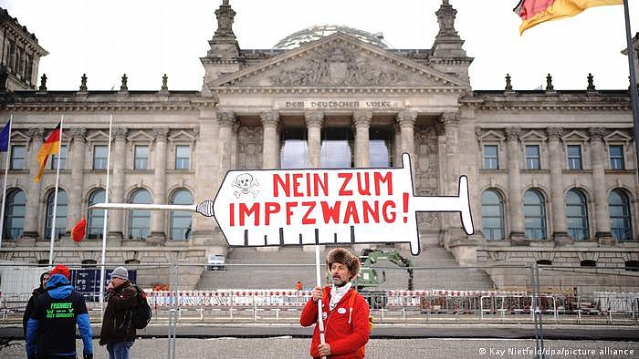 Deutschland | Debatte über Impfpflicht im Bundestag