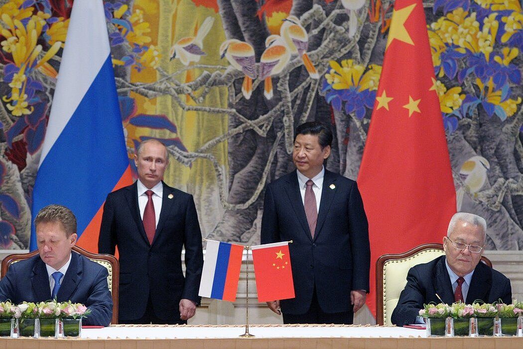 2014年，俄罗斯总统普京与中国国家主席习近平在上海达成了一项天然气协议。