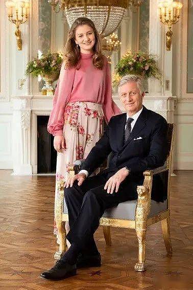 欧洲最美女王会是她？瑞典10岁公主颜值爆表，和弟弟齐出镜超萌（组图） - 1
