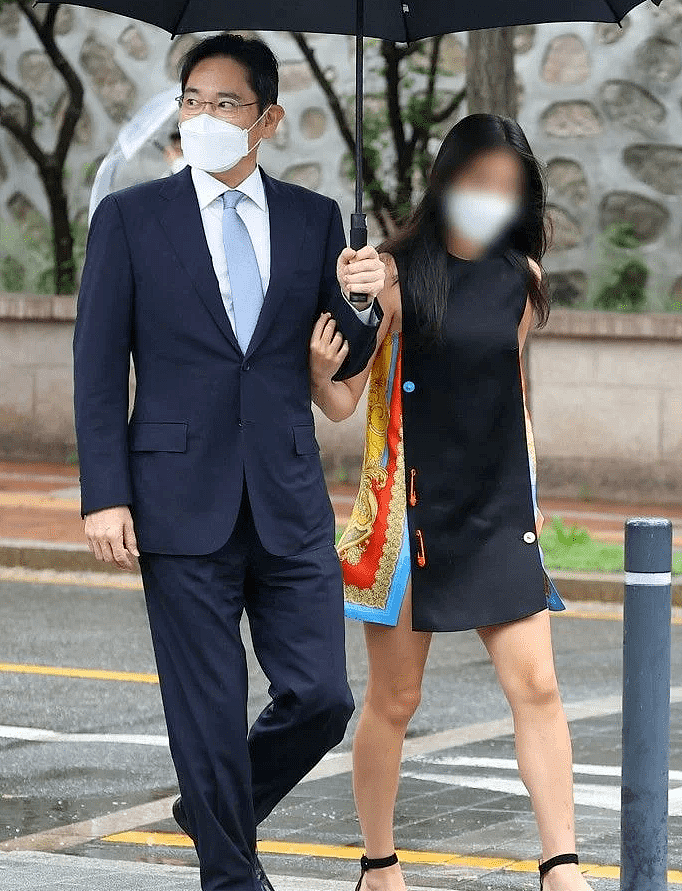韩国第二财阀长女结婚，三星最小继承人到场，穿万元短裙引热议 （组图） - 7