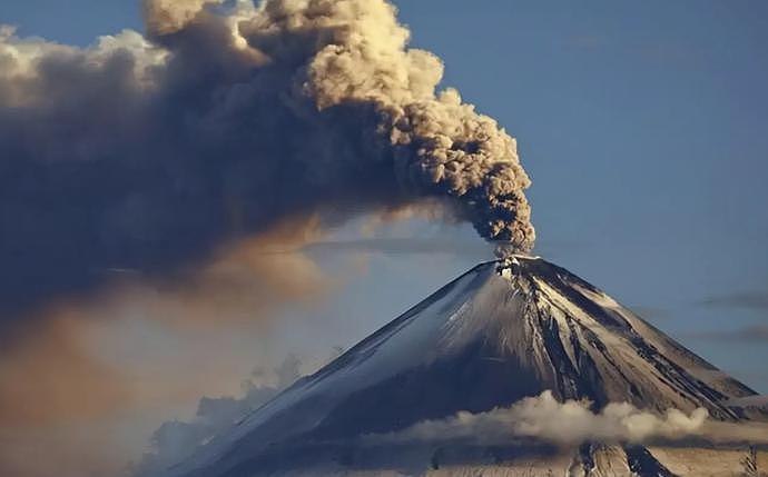 烟柱1500米，日本樱岛火山喷发！富士山危险信号：喷火口增近6倍（视频/组图） - 11