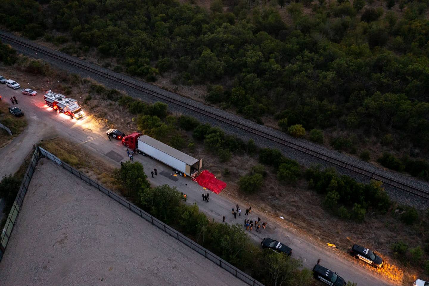 德州圣安东尼奥（San Antonio）一架大型货车内，发现至少46具遗体。 （Getty）