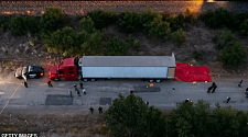 美国得克萨斯州移民死亡：至少有46人在遗弃卡车中被发现身亡（组图）