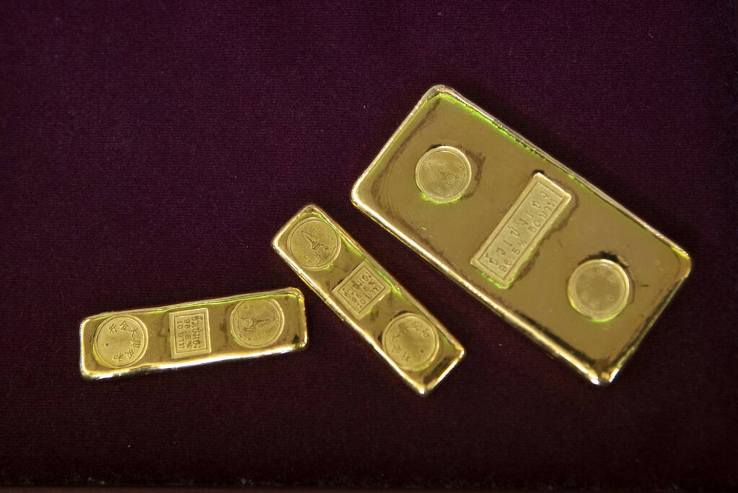 G7国家将禁止从俄罗斯进口黄金。 事实上，今年3月，为黄金市场制定标准的伦敦金银市场协会已将俄罗斯的黄金炼厂从其认可名单中移除。 （AP）