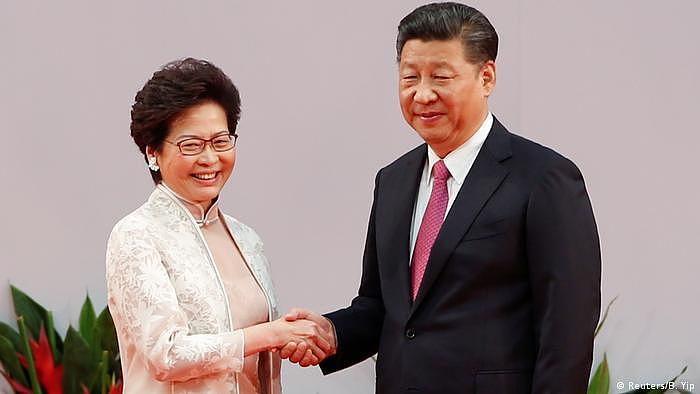 China Carrie Lam und Präsident Xi Jinping in Hongkong