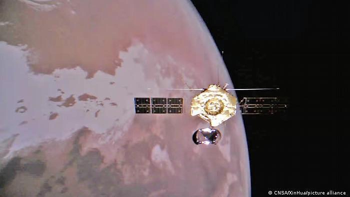 发射天问一号火星探测器是中国首次执行火星探测任务。