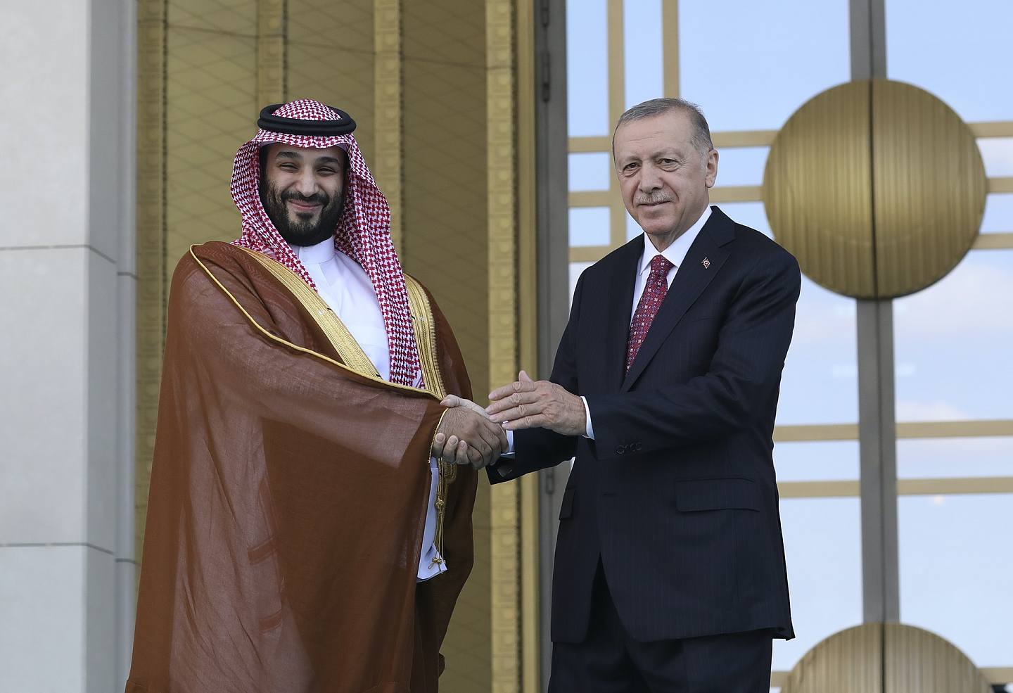 沙特阿拉伯王储穆罕默德6月22日访问安卡拉，与土耳其总统埃尔多安会面，修补两国关系。 （AP）