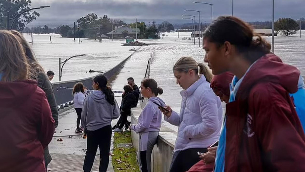 洪水再次来袭，悉尼3万人被迫撤离！23地进入自然灾害状态，当地居民能领救灾补贴（组图） - 7