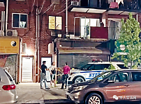 美国一名58岁华妇遭同胞入屋抢劫，从阳台一跃而下（图）