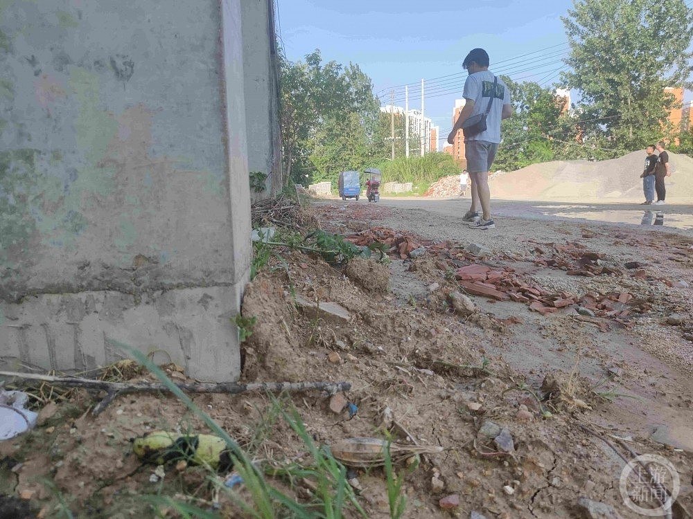 湖北汉川4人吃菜后中毒1人身亡，警方从菜地土壤中发现毒鼠强成分（组图） - 4