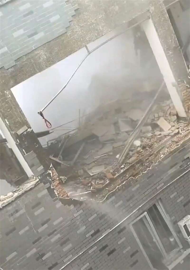 苏州一栋4层公寓爆炸，墙面被击穿，现场惨烈（视频/图） - 3