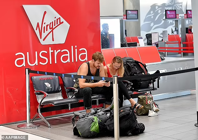 悉尼-墨尔本深夜航班临时取消！乘客被劝返，有人无奈睡长椅...吐糟引网友共鸣（组图） - 5