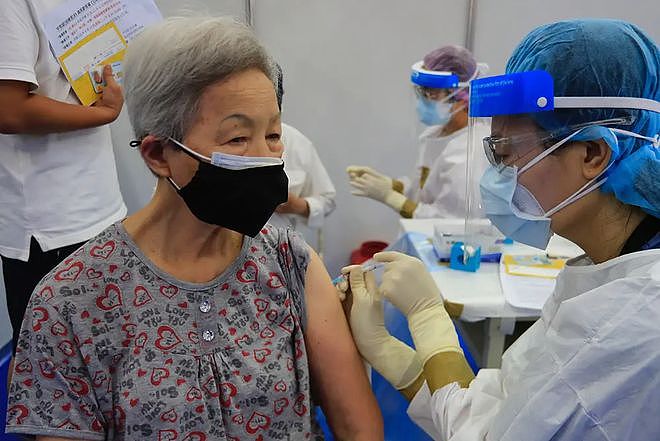 未经同意，上海98岁老人被强行接种疫苗后生命垂危，更多细节被曝光（视频/组图） - 15
