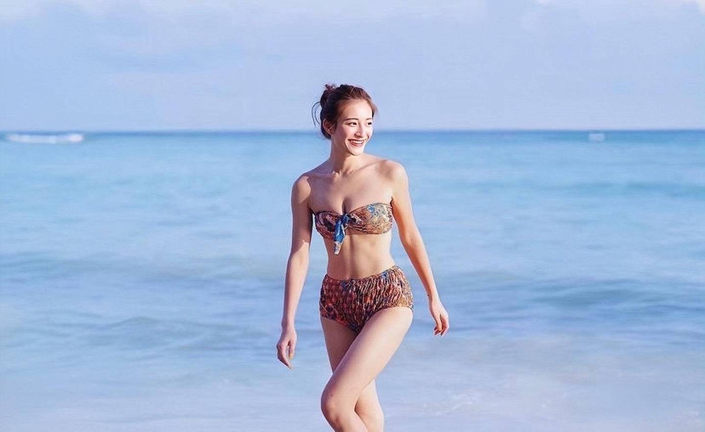 2022年香港小姐选美大热佳丽为参赛减肥40斤，被指撞脸迪丽热巴（组图） - 4