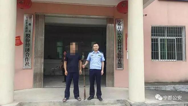 江西警方扫黄破多案：男女在公园草坪性交易被抓（组图） - 5