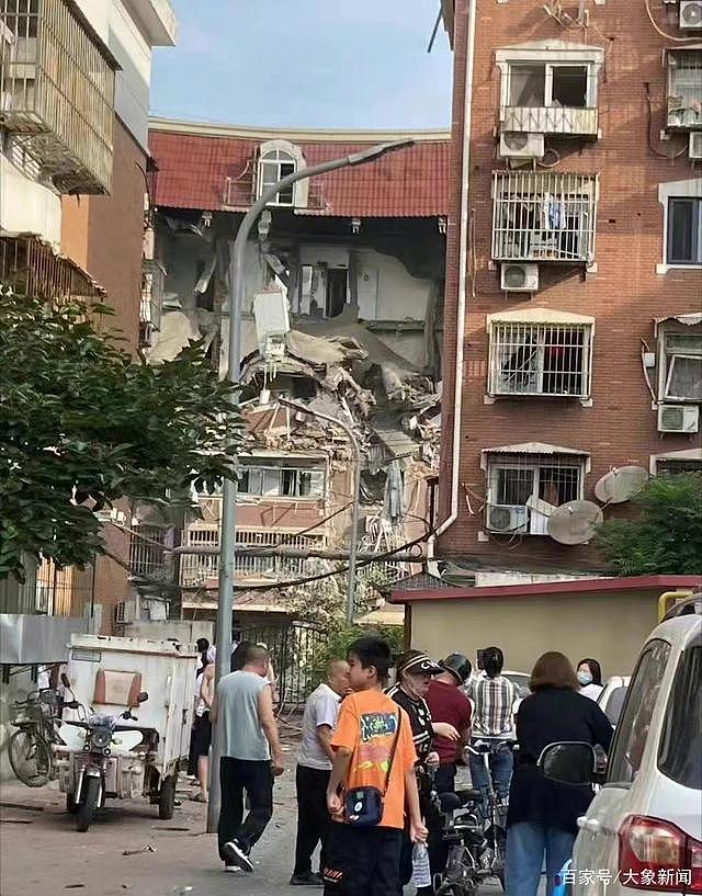 天津一居民楼爆炸，六层建筑垮塌碎片满地，居民：听到很大爆炸声，以为是地震（视频/组图） - 1
