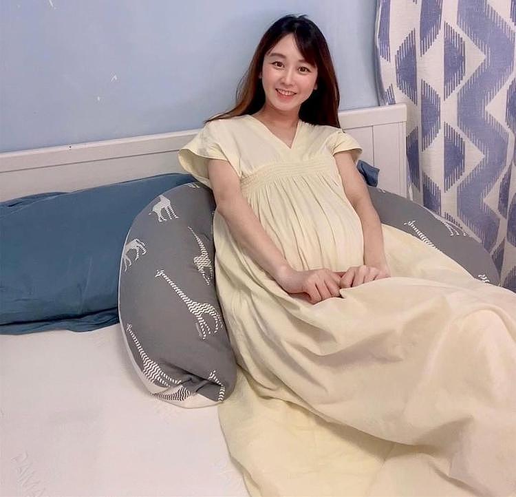 39岁女星宣布诞下龙凤胎！早产出血崩溃大哭，宝宝仅3.2斤需插管（组图） - 6