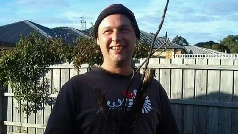 澳洲2男街头打架，其中1人死亡，当地社区居民献花哀悼（组图） - 2