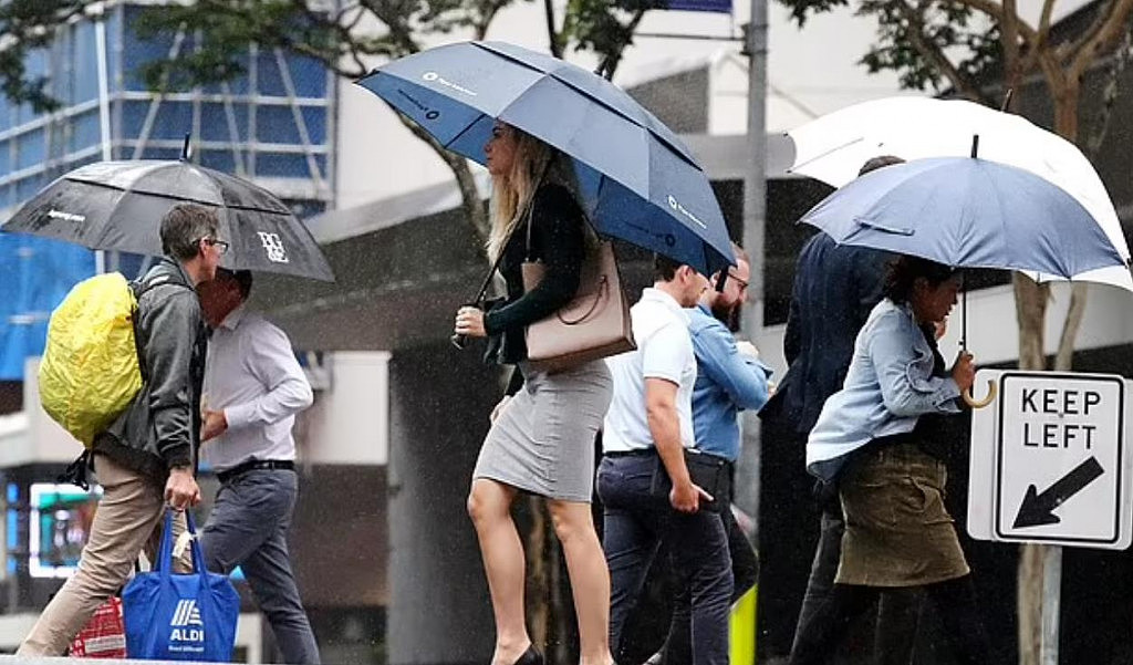 一天下一个月的雨！狂风暴雨席卷澳洲，未来几个月都要下雨，气象局发出警告（组图） - 3