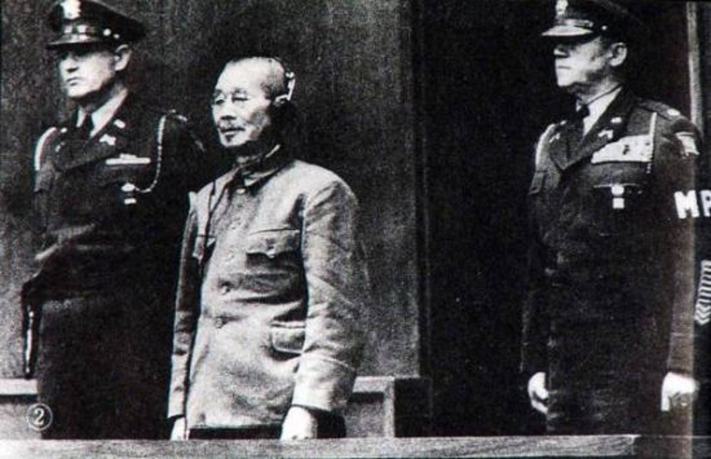 松井石根是日本陆军大将，甲级战犯，图为他的受审画面。 （新浪）