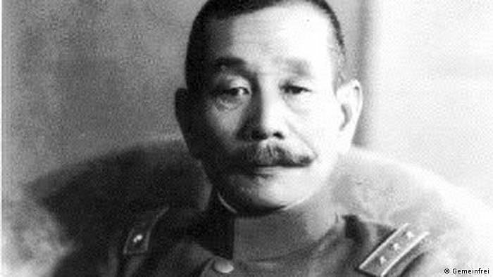 侵华日军甲级战犯松井石根曾经参与南京大屠杀。 1948年他被远东国际军事法庭判处绞刑。