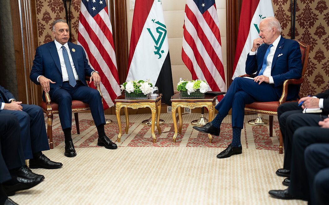 拜登在中东之行期间会见了伊拉克总理卡迪米。政府还一直试图与伊朗谈判，以恢复奥巴马时代的核协议。
