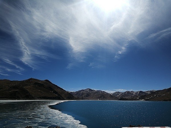 游客自驾进西藏圣湖拍照 官方：明令禁入，正调查（组图） - 7