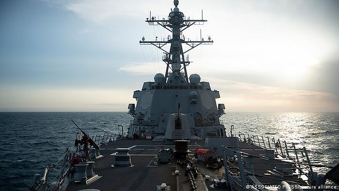 USA/China Der Lenkwaffenzerstörer USS Sampson (DDG 102)