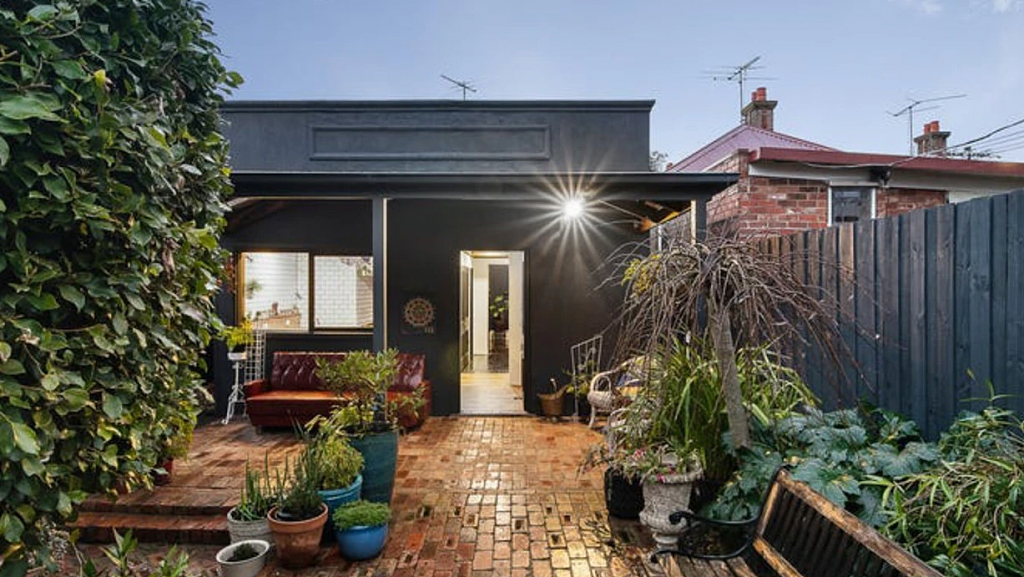 澳内城区“酷”房子$100万挂牌！色彩大胆“独一无二”，3扇天窗光线充足（组图） - 12