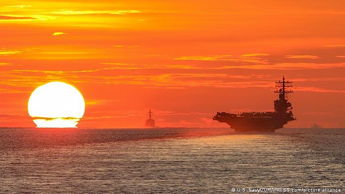 USS Ronald Reagan Sonnenuntergang Meer Süd-China