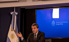 “风暴”中的阿根廷：通胀飙到60%！30天换掉两任经济部长，民众抗议不断