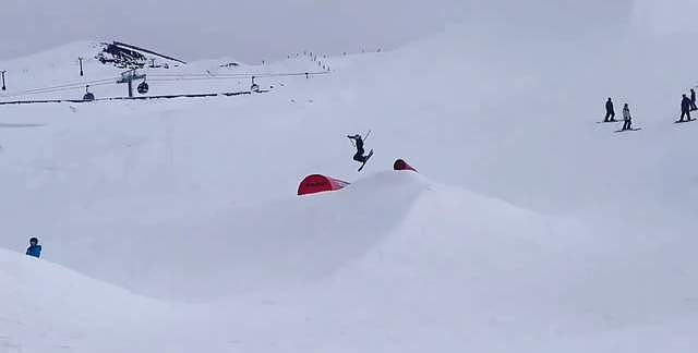 大型见面会！谷爱凌空降新西兰滑雪，华人惊呼：我是你粉丝能合影吗？（组图） - 3