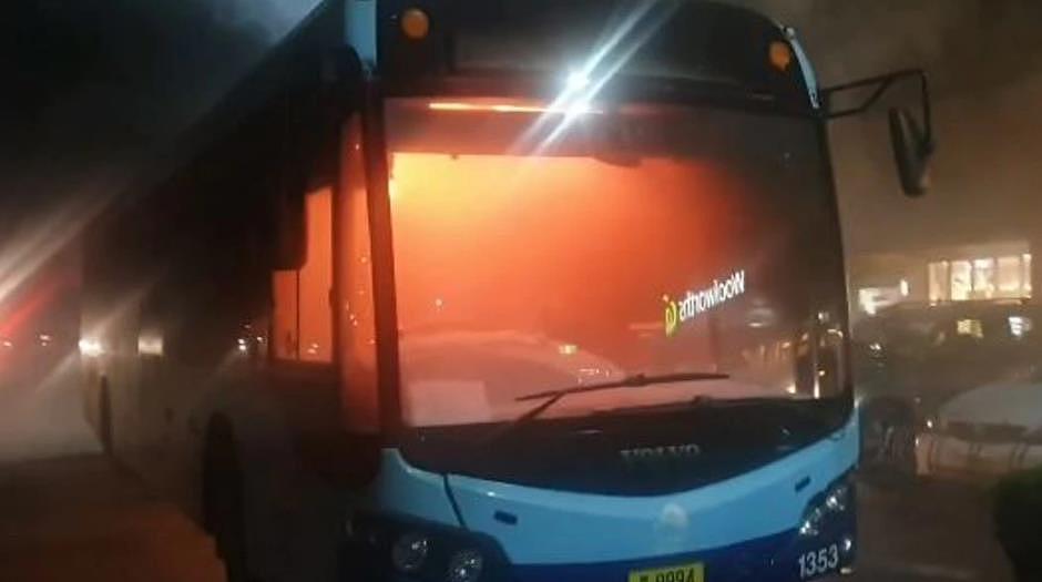悉尼公交爆炸起火！目击者：大火喷涌而出，火光直冲云霄，乘客死里逃生（视频/组图） - 6