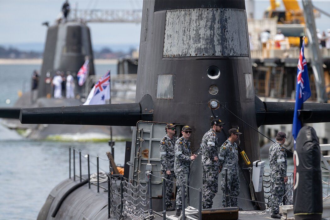 去年在珀斯的澳大利亚海军潜艇。美国官员一直在敲定AUKUS安全协定等合作项目的细节，该协定将让澳大利亚得到核潜艇推进技术。