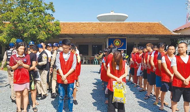 台诈骗犯从柬埔寨逃回台湾：每天都有人遭枪杀，同伙最年轻15岁（图） - 1